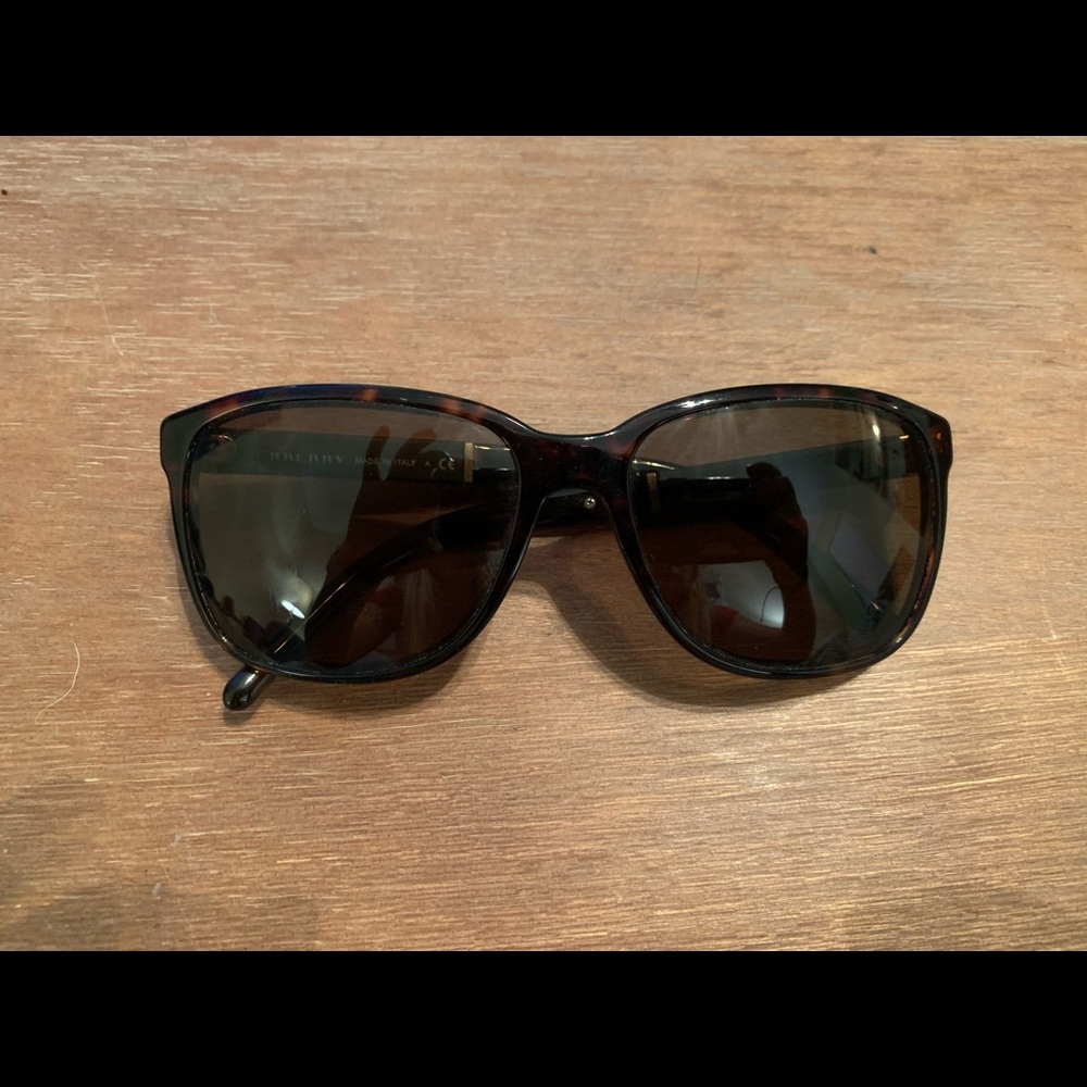Burberry sunglasses